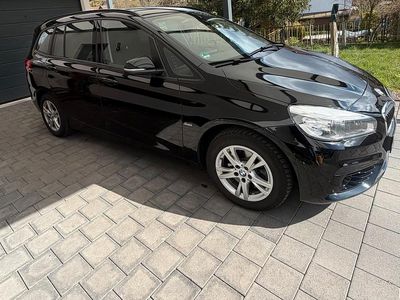 Gebraucht BMW 218 Sport Line 150 PS (110 kW) 2017 Schwarz Kombi