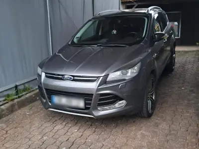 Gebraucht Ford Kuga Titanium 140 PS (102 kW) 2013 Grau SUV