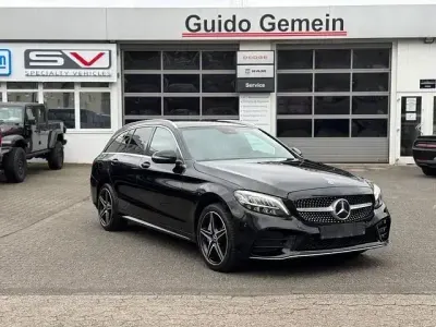 Gebraucht Mercedes C400 AMG line 333 PS (244 kW) 2018 Schwarz
