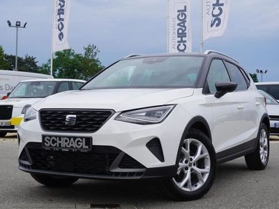 "candy" weiss/dach schwarz Gebraucht 2024 Seat Arona FR SUV | 23.960 € (Fairer Preis)