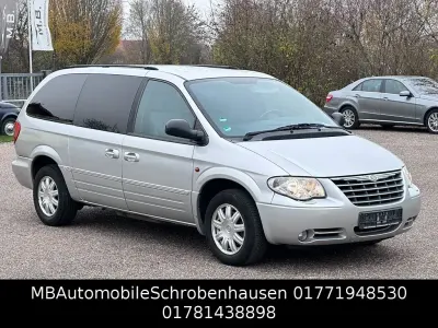 Usado Chrysler Grand Voyager Limited 150 CV (110 kW) 2008 Plateado Monovolumen