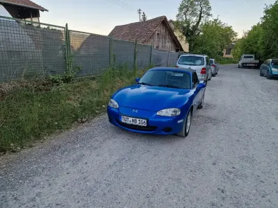 Usata Mazda MX5 110 CV (80 kW) 2002 Blu Cabrio