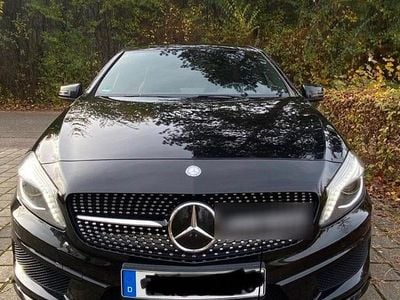Schwarz Gebraucht 2015 Mercedes A200 AMG line Limousine | 13.590 € (Etwas zu teuer)