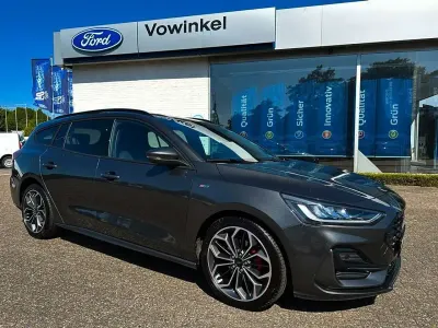 Gebraucht Ford Focus ST-Line 155 PS (114 kW) 2022 Grau Limousine