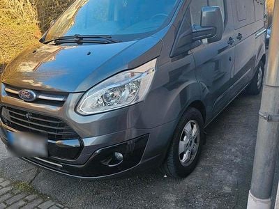 Gebraucht Ford Tourneo 170 PS (125 kW) 2017 Schwarz Van / Kleinbus