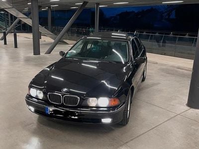 Second-hand BMW 520 150 CP (110 kW) 2000 Negru Berlinǎ