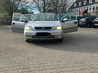 Gebraucht Opel Astra 2000 Silber Limousine
