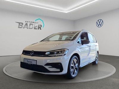 Second-hand VW Touran R-line 150 CP (110 kW) 2025 Alb Monovolum