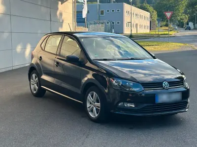 Gebraucht VW Polo 75 PS (55 kW) 2014 Schwarz Kleinwagen