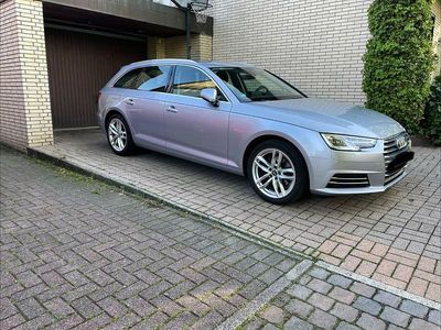 Silber Gebraucht 2018 Audi A4 Business Kombi | 16.000 € (Superpreis)