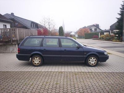 Gebraucht VW Passat 90 PS (66 kW) 1995 Blau Kombi