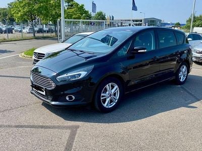 Second-hand Ford S-MAX Business Edition 150 CP (110 kW) 2016 Negru Monovolum