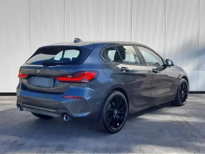 Gebraucht BMW 118 150 PS (110 kW) 2020 Grau metallic Kleinwagen