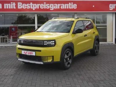 Neu Fiat Grande Panda La Prima 101 PS (74 kW) 2026 Limonegelbmet. Kleinwagen