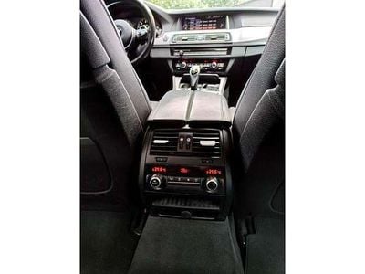 Second-hand BMW 550 Sport Line 381 CP (280 kW) 2015 Break