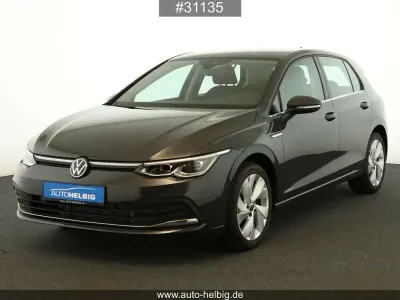 Używany VW Golf VIII Style 150 KM (110 kW) 2024 Szary Sedan/Limuzyna