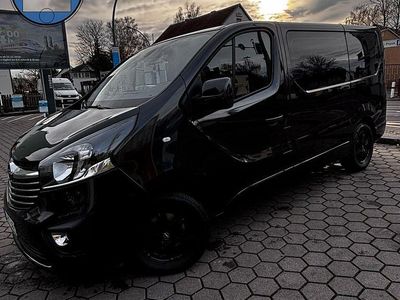 Schwarz Gebraucht 2016 Opel Vivaro Edition Van / Kleinbus | 17.990 € (Fairer Preis)