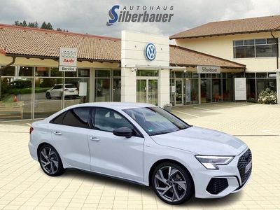 Weiß Gebraucht 2024 Audi A3 S-Line Limousine | 54.990 €