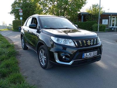 Second-hand Suzuki Vitara Comfort 111 CP (81 kW) 2019 Negru SUV