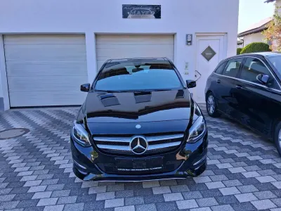 Gebraucht Mercedes B200 Urban 156 PS (114 kW) 2016 Schwarz Kleinwagen