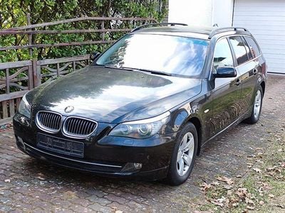 Gebraucht BMW 525 Sport Line 197 PS (144 kW) 2007 Schwarz Kombi