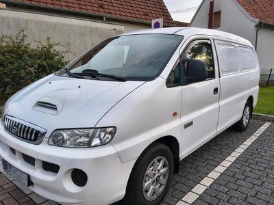 Hyundai H-1