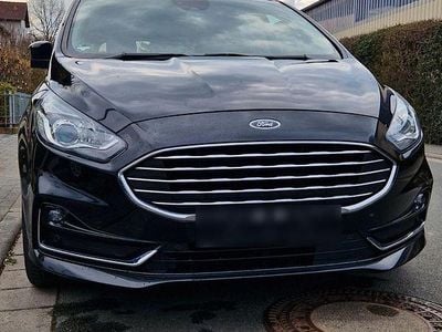 Gebraucht Ford S-MAX Titanium 190 PS (139 kW) 2020 Schwarz Van / Kleinbus