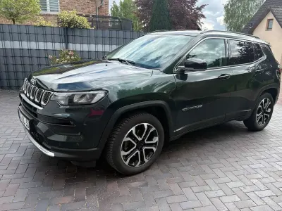 Gebraucht Jeep Compass Limited 131 PS (96 kW) 2021 Grün SUV
