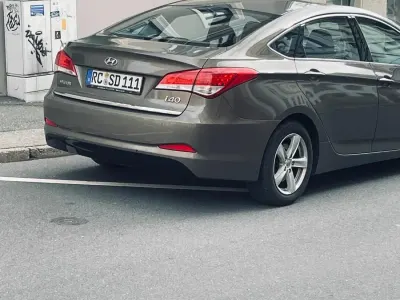 Gebraucht Hyundai i40 150 PS (110 kW) 2012 Braun Limousine