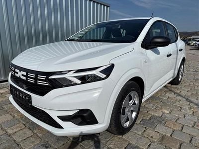 Neu Dacia Sandero Essentiel 91 PS (66 kW) 2026 Weiß Limousine