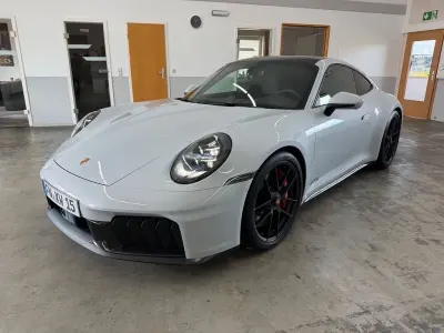 Gebraucht Porsche 992 541 PS (397 kW) 2025 Grau Coupé