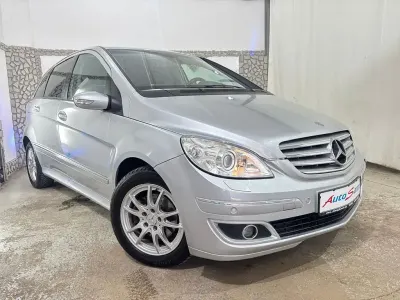 Gebraucht Mercedes B200 140 PS (102 kW) 2006 Silber Van / Kleinbus