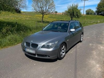 Second-hand BMW 530 218 CP (160 kW) 2005 Argintiu Break