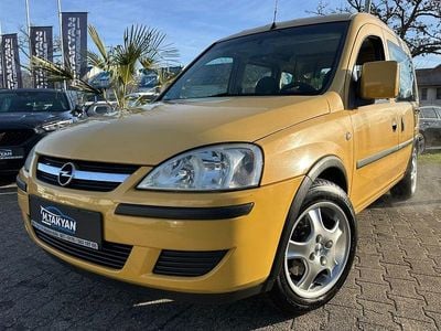 Gebraucht Opel Combo Sport 94 PS (69 kW) 2006 Gelb Limousine