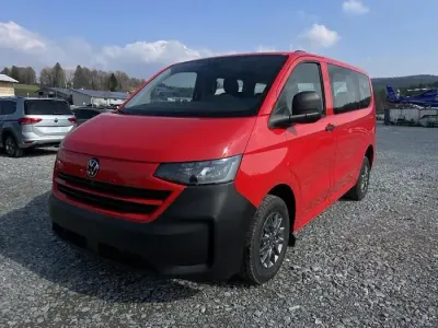 Nowe VW Caravelle 150 KM (110 kW) 2026 Czerwony Van