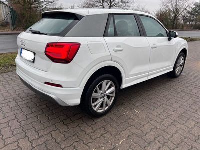 gebraucht Audi Q2 Garantie, S line, S Tronic, EPH, LED