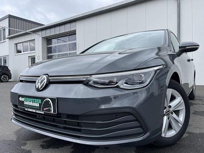 Gebraucht VW Golf VIII Life 131 PS (96 kW) 2023 Grau Limousine