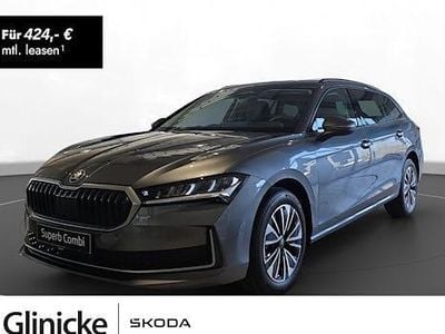 Graphitegrau metallic Gebraucht 2025 Skoda Superb Selection Kombi | 34.770 € (Guter Preis)