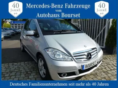 Gebraucht Mercedes A160 Avantgarde 95 PS (69 kW) 2011 Silber Kleinwagen