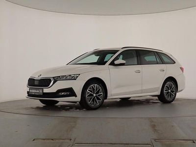 Gebraucht Skoda Octavia Tour 110 PS (80 kW) 2022 Candyweiss Kombi