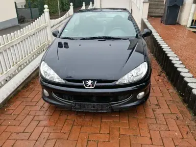 Gebraucht Peugeot 206 CC Filou 109 PS (80 kW) 2007 Schwarz Cabrio