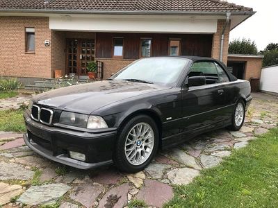 Gebraucht BMW 320 Cabriolet M Sport 150 PS (110 kW) 1997 Schwarz Cabrio