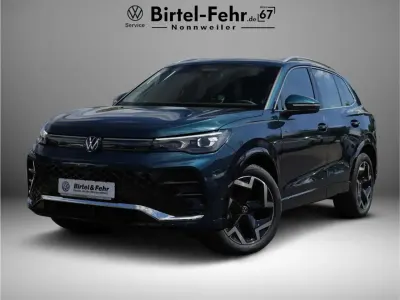 Neu VW Tiguan R-line 150 PS (110 kW) 2026 Blau SUV