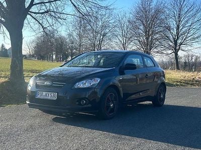 Gebraucht Kia ProCeed 125 PS (91 kW) 2011 Schwarz Limousine