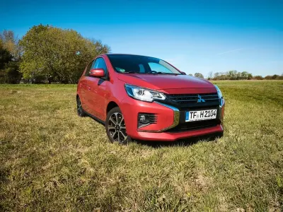 Usata Mitsubishi Space Star Top 71 CV (52 kW) 2021 Rosso Utilitaria