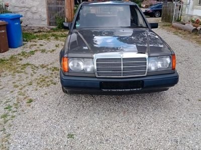 Gebraucht Mercedes 230 132 PS (97 kW) 1988 Grau Limousine