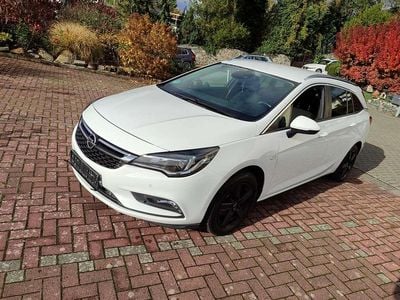 Weiß Gebraucht 2017 Opel Astra Business Kombi | 6.666 € (Fairer Preis)