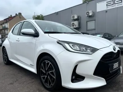 Gebraucht Toyota Yaris 92 PS (67 kW) 2021 Weiß Kleinwagen