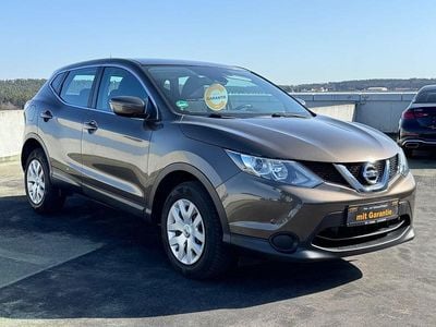 Gebraucht Nissan Qashqai Acenta 116 PS (85 kW) 2016 Grau SUV