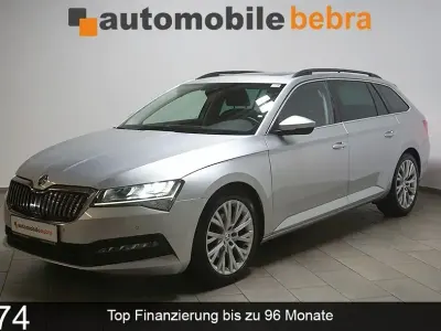 Gebraucht Skoda Superb Ambition 150 PS (110 kW) 2022 Brilliantsilber Kombi